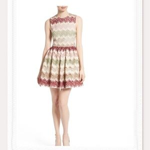 NWT ALICE + OLIVIA Joyce Lace Dress